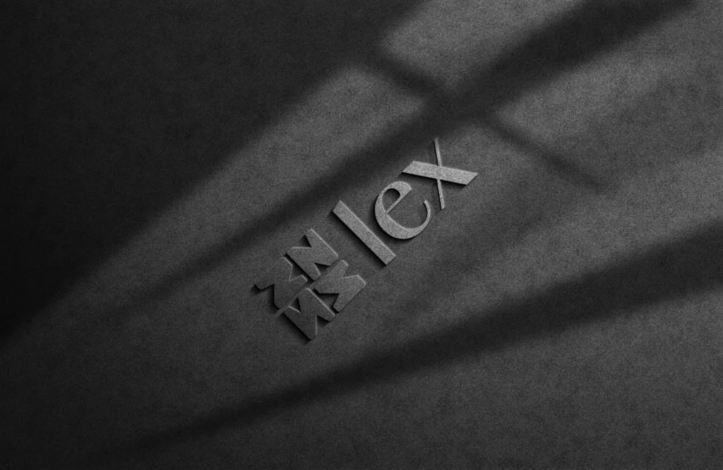 Logo de Potenza Lex en pared negra
